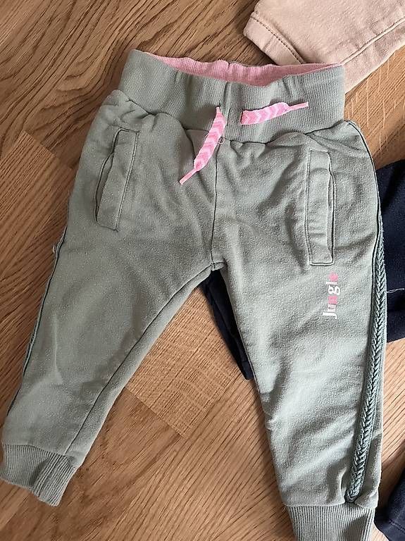 Pantaloni: Hosen Gr. 80 – Usato da Luzern venduto da Leonie110 3