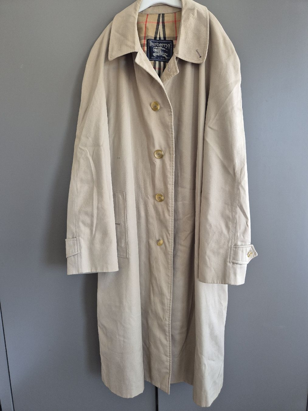 Burberry Cappotti: Trench-Coat/ Manteau Burberry – Usato da Genève venduto da ob1_5drk