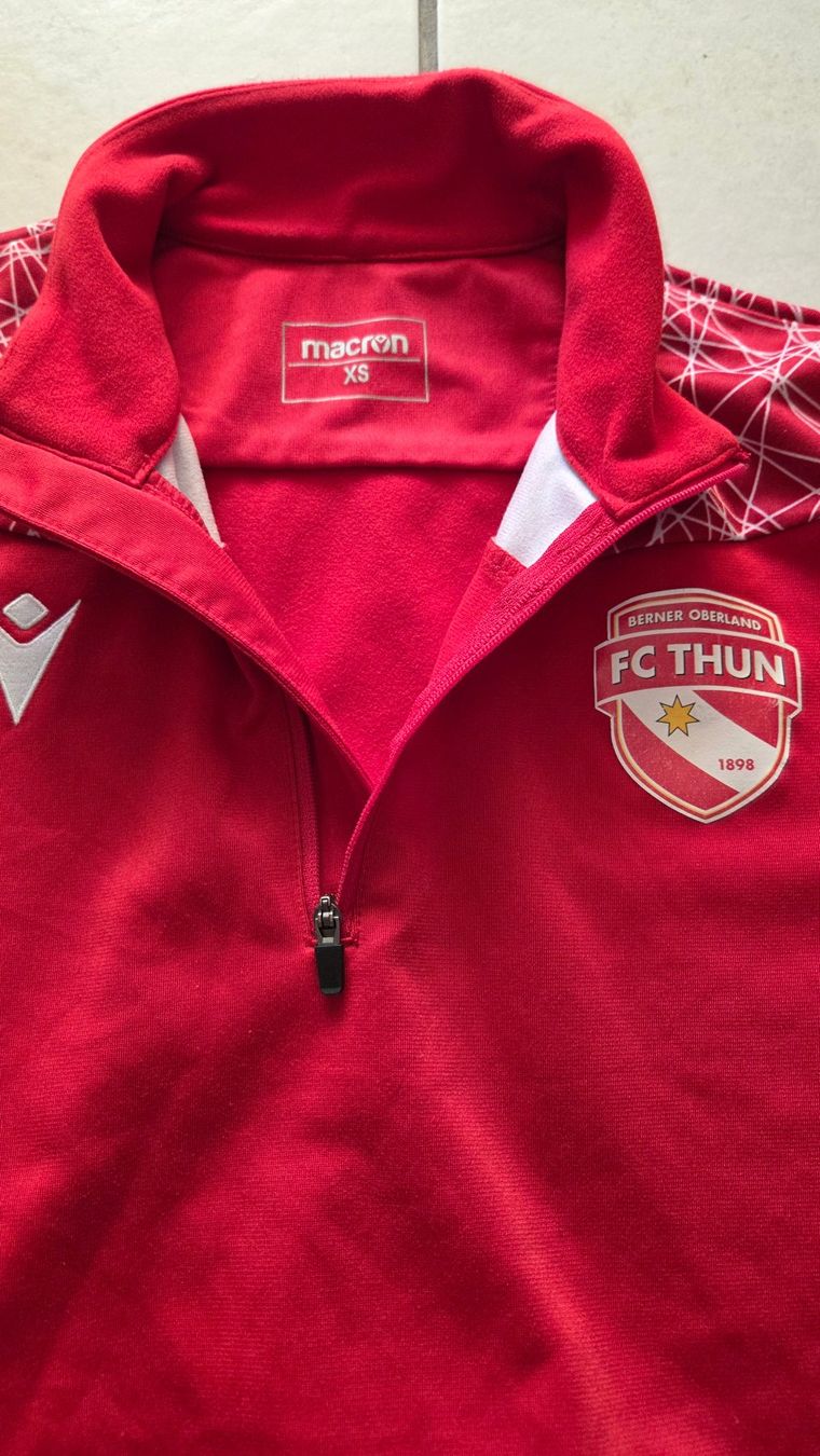 Pullover & Sweatshirts: Zip Pullover FC Thun Macron Grösse XS – Gebraucht aus Konolfingen von Chonu 1