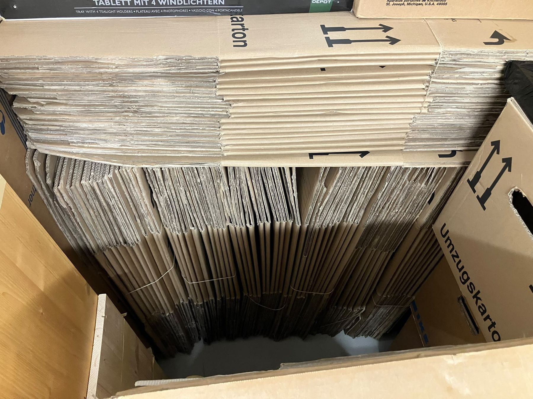Cartons: Umzugskarton  – D'occasion à Niederhasli par har_2bpb 1
