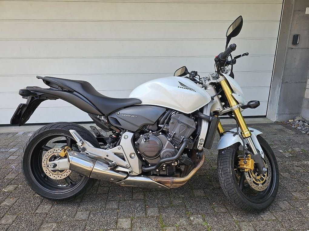 Honda Strada: Honda CB600F Hornet – Usato da Reinach AG venduto da Pajak