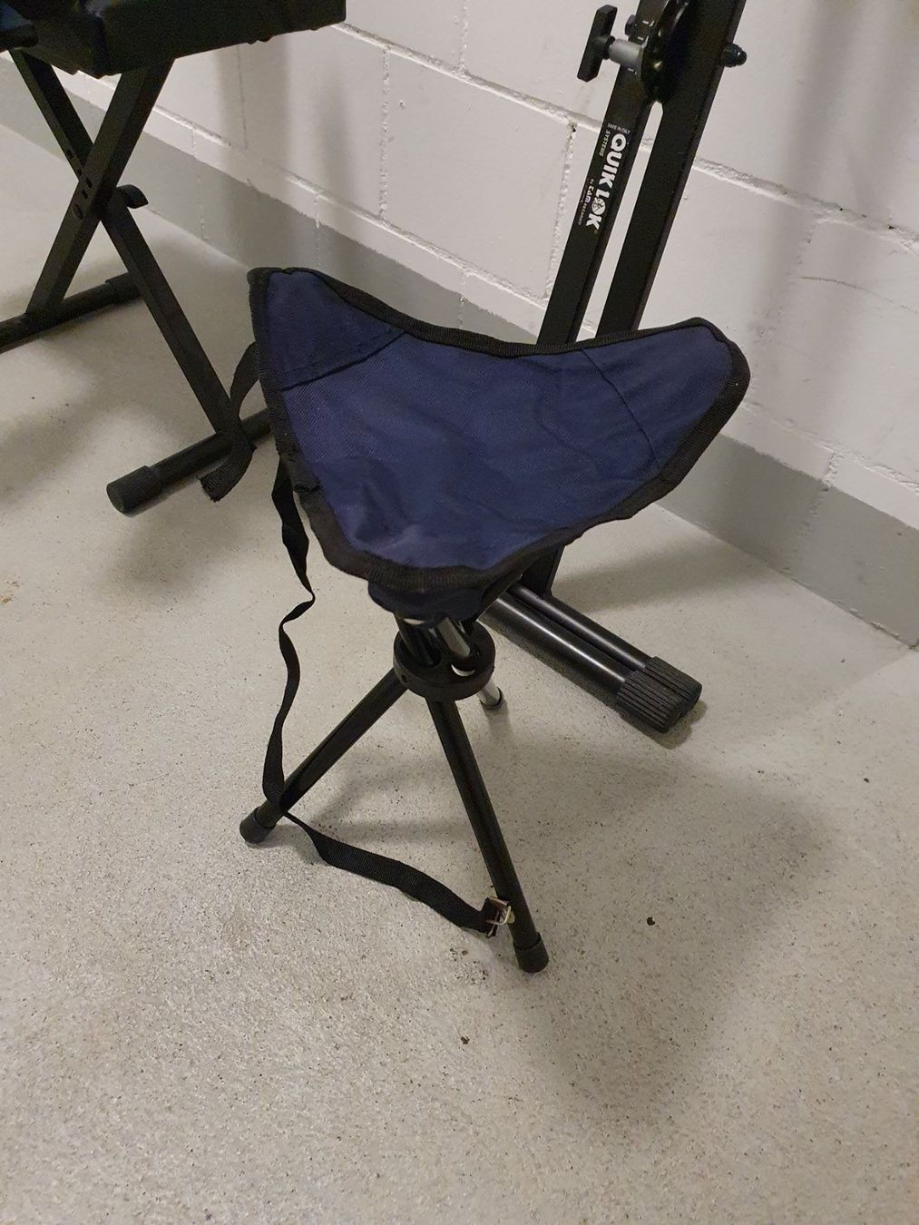 Hocker: AUSKLAPBARE HOCKER 4 STÜCK – Neu und originalverpackt aus Oftringen von Jola16 1