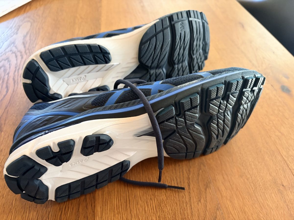 Asics Scarpe da uomo: Asics Laufschuhe GT 2000 9 Gr. 45 Neu – Nuovo (secondo la descrizione) da Maschwanden venduto da abclf 3