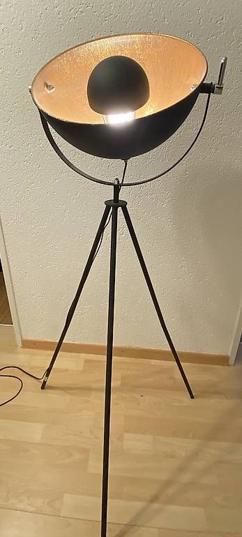 Lampen: Stehlampe – Gebraucht aus Mörschwil von clashup 2