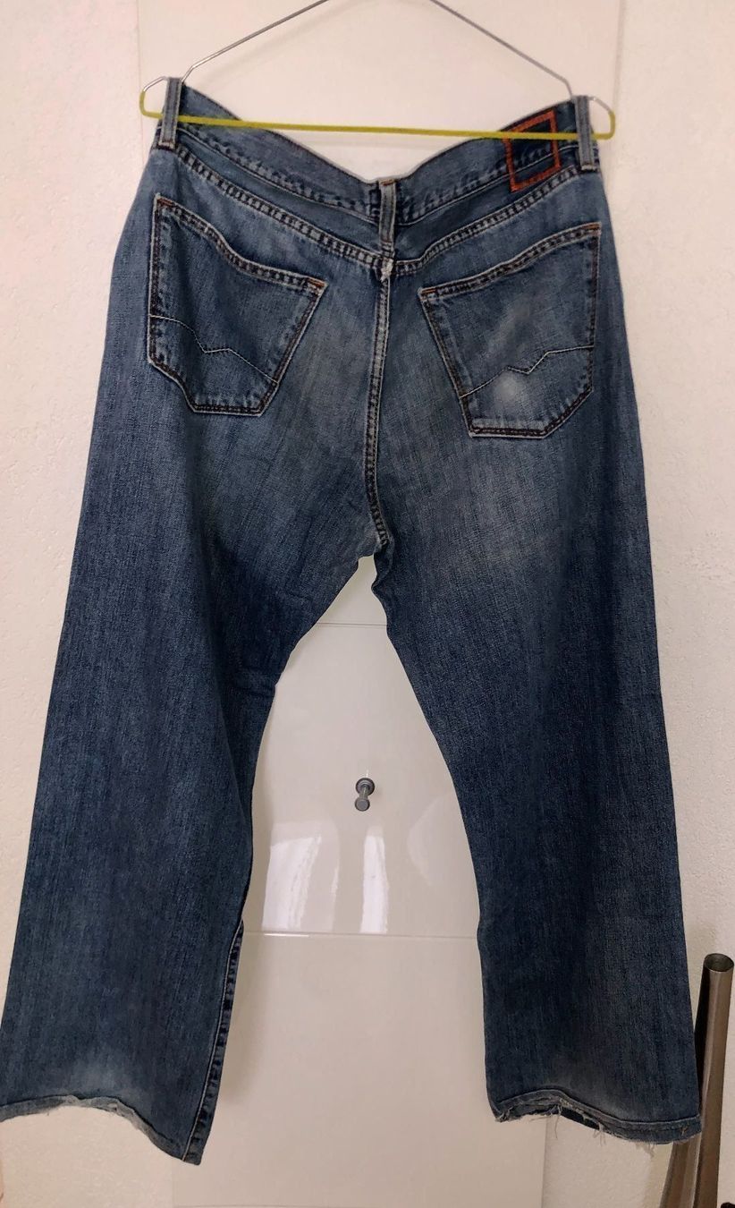 Hugo Boss Jeans: Hugo Boss Jeans – Usato da Schlieren venduto da Flower5 2