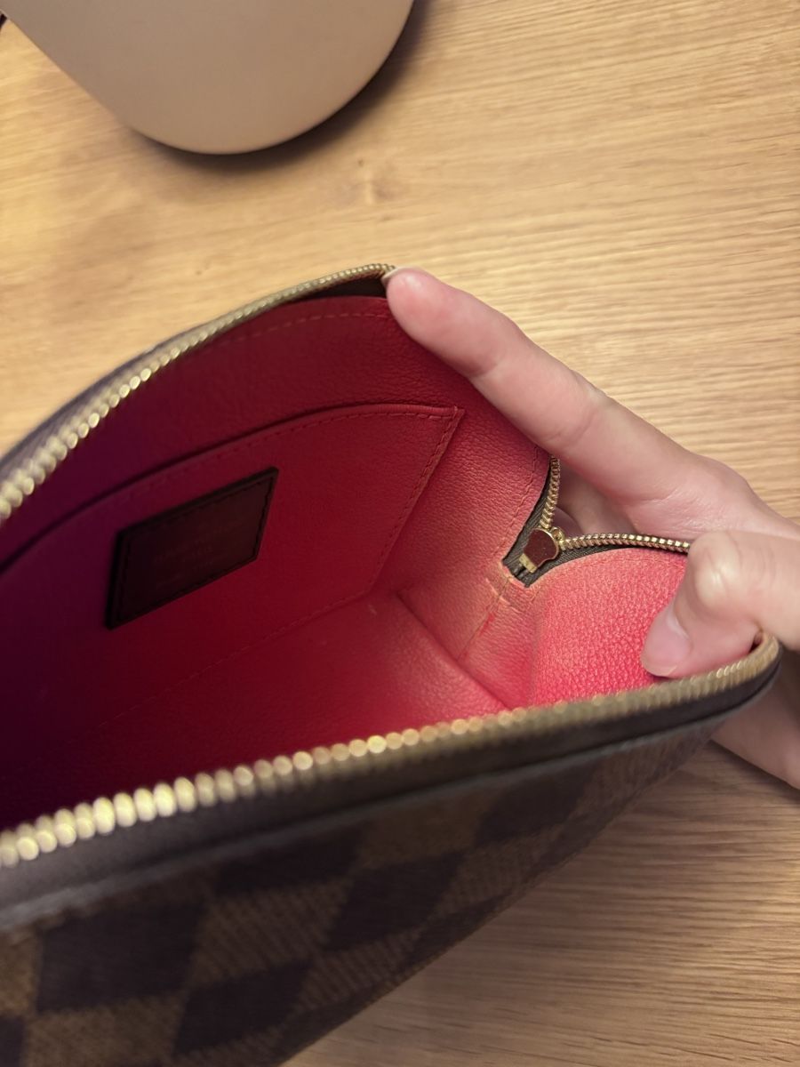 Louis Vuitton Custodie per cosmetici: Louis Vuitton Damier Ebene Cosmetic Pouch – Usato da Zollikerberg venduto da P4SH4 4