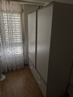 Kleiderschrank