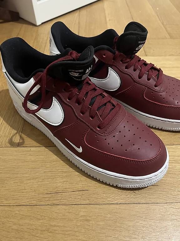 New Nike Air Force 1 in Bordeaux (Size: 43) (Neu (gemäss Beschreibung ...
