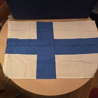 Finnland Flagge Stoff ca 89x56 cm mit Haken gebraucht