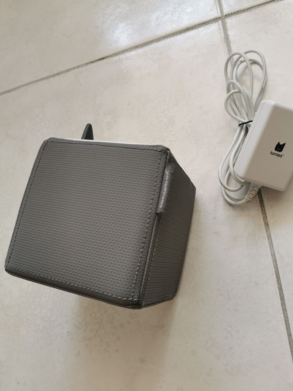 Tonies Jouets: Anthrazite graue Toniebox mit Ladestation – D'occasion à Brunnen par JJaime 3