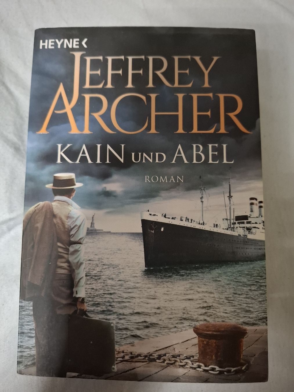 Libri: Kain und Abel. Jeffrey Archer – Usato da Urtenen-Schönbühl venduto da nerdgirl