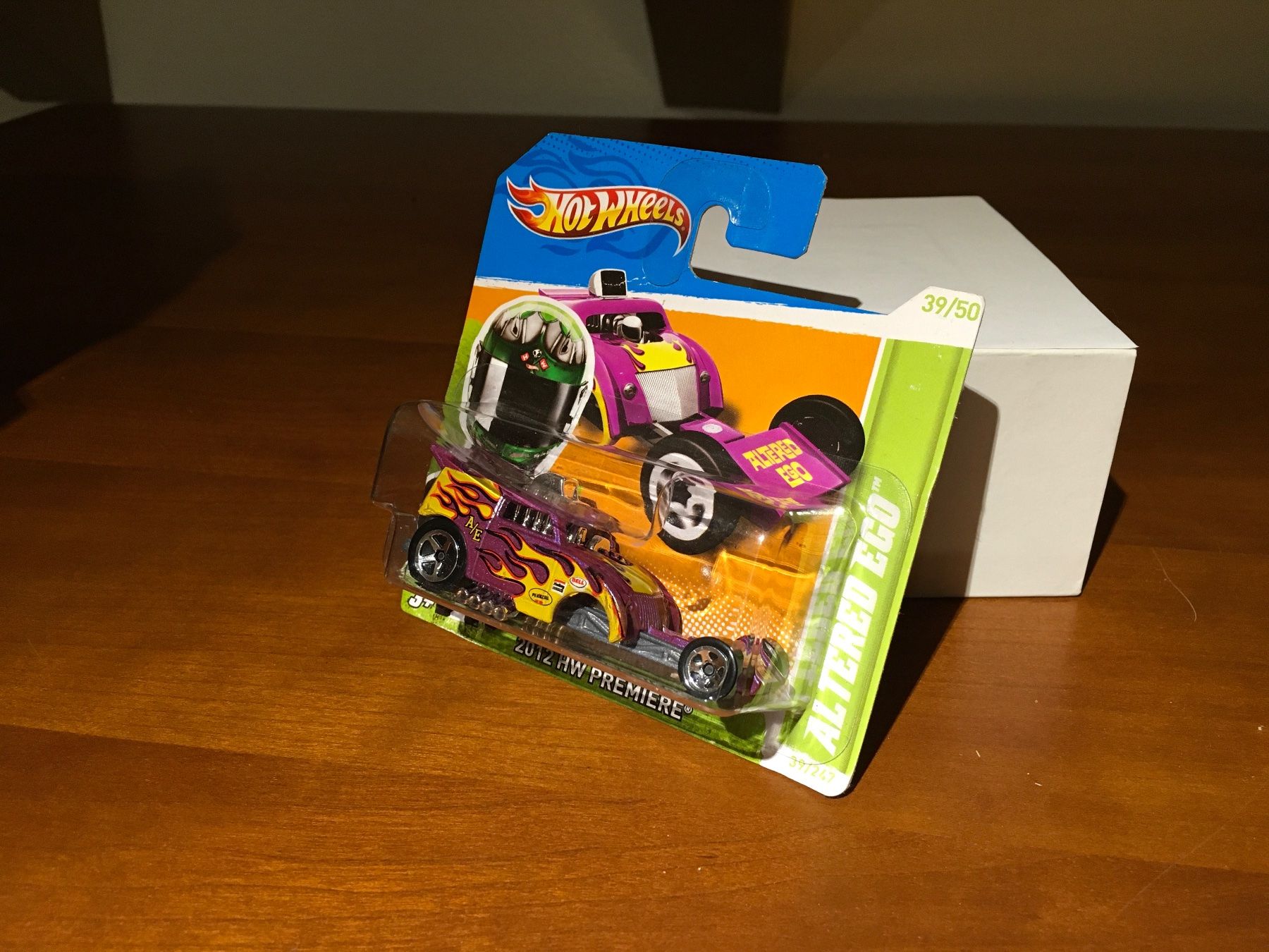 Hot Wheels Modellini d'auto: Altered Ego 1/64 Hot Wheels 2012 HW Premiere – Nuovo (secondo la descrizione) da Wohlen AG venduto da PrivatSammlung