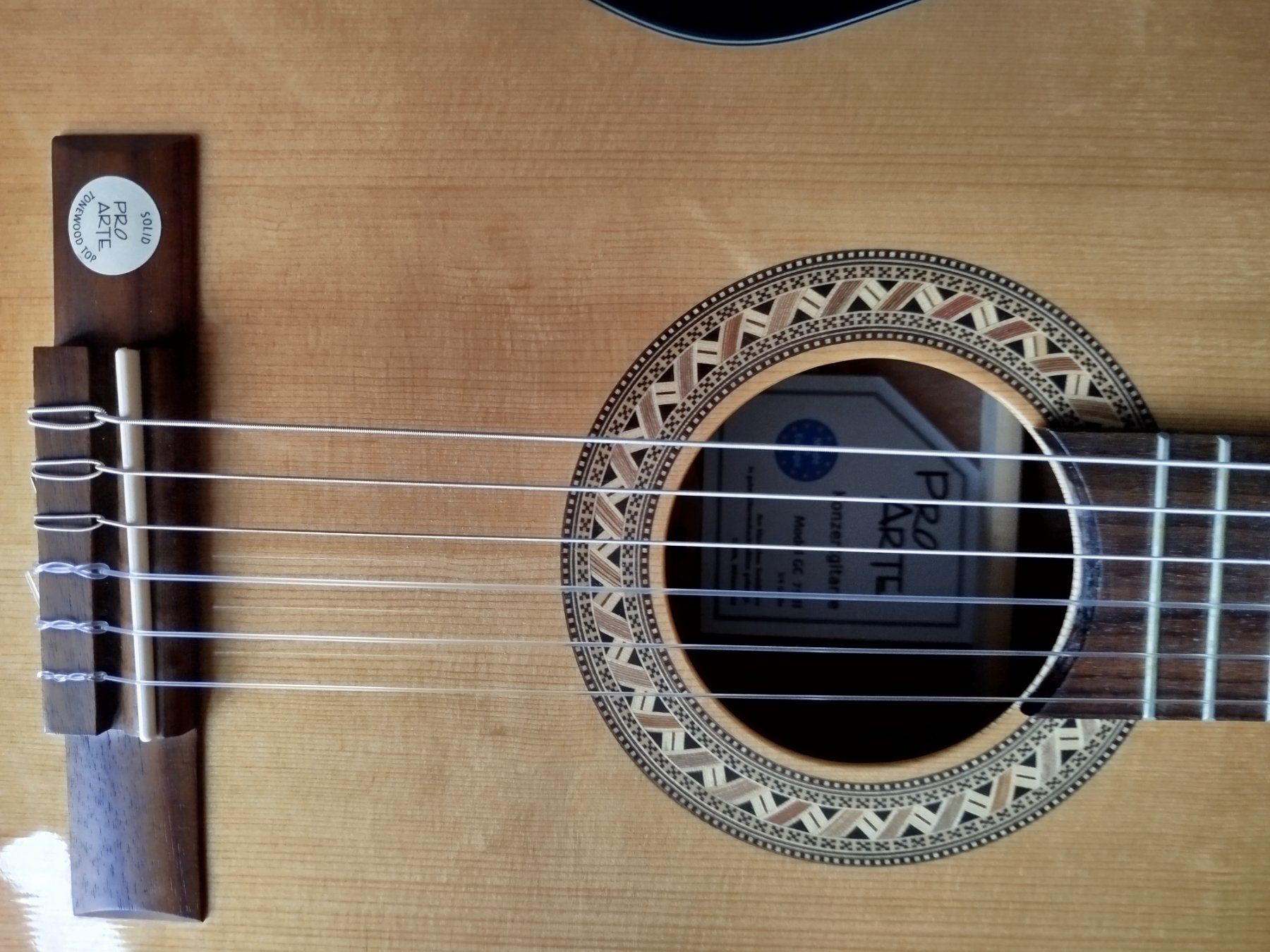 Strumenti musicali: 1/2 Gitarre Pro Arte, massive Decke Modell GC75 II – Usato da Zürich venduto da aur_jh5l 2
