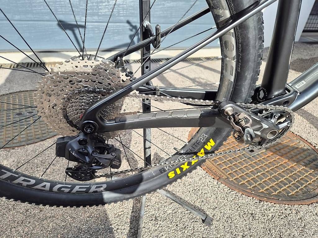 Trek Biciclette: Trek Supercaliber 9.6 - Carbone - SRAM AXS - Roues Carbone – Usato da Sullens venduto da Cherkan15 2