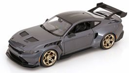 Ford Mustang GTD grau grey 2025 Maisto 1:18