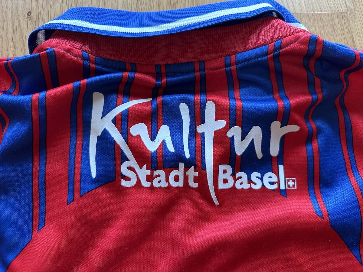 Nike Canottiere & Pantaloni: FC Basel Trikot Vintage – Usato da Grellingen venduto da Faebu7 3