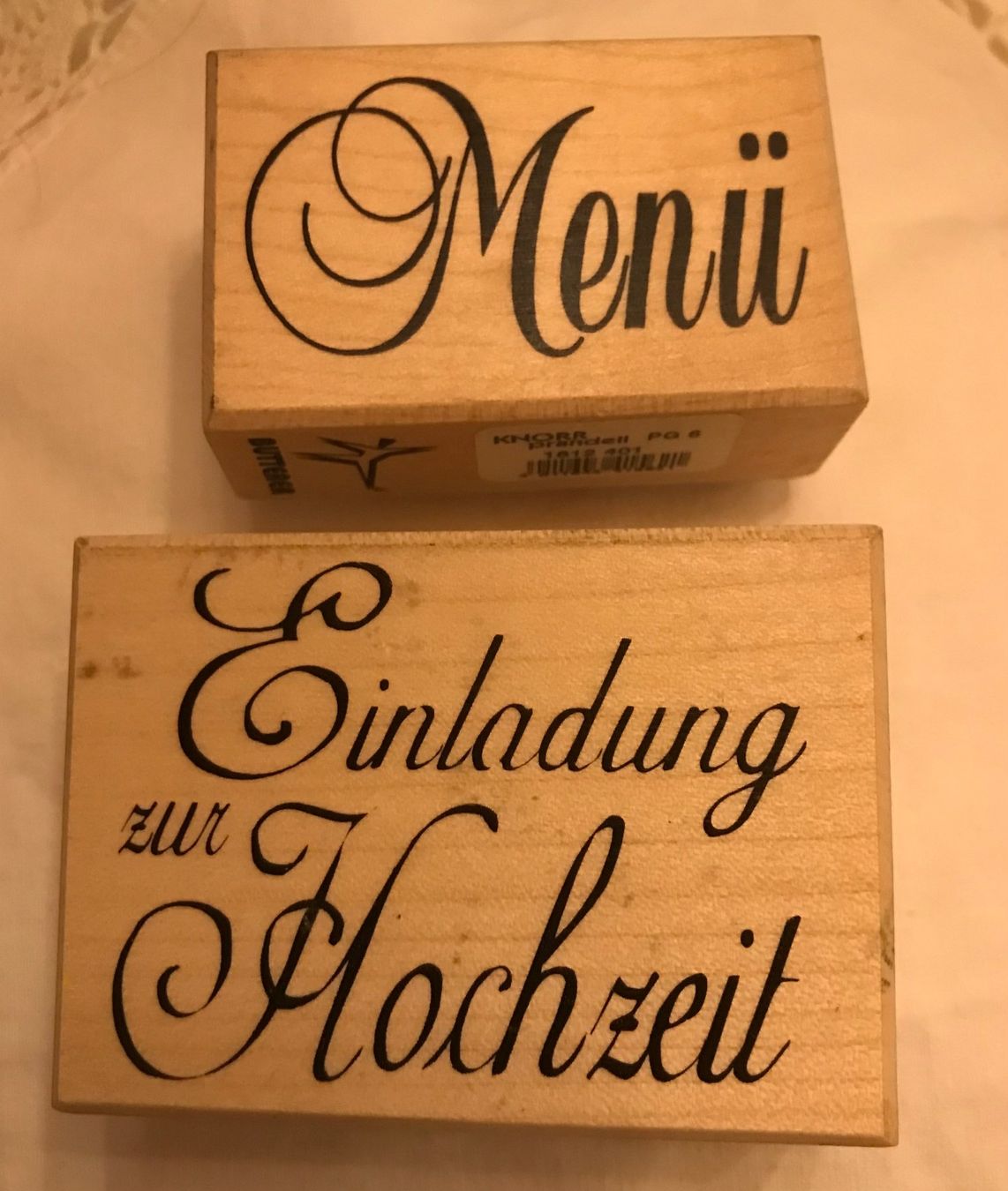 Timbri: Stempel Holz Hochzeit Einladung Menü – Usato da Oberstammheim venduto da pitipiti