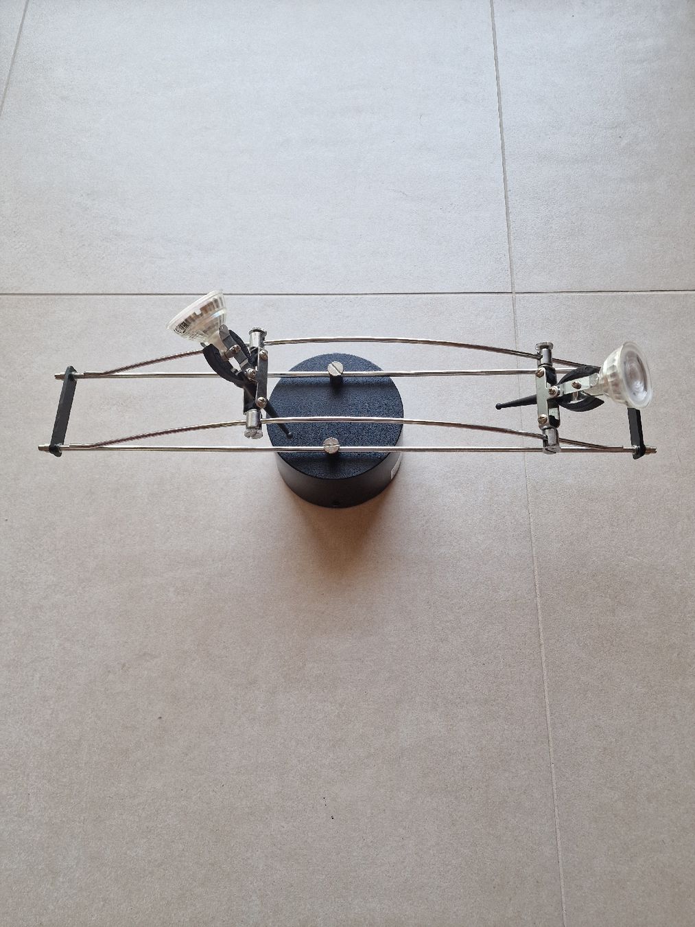 Lustres & lampes de plafonds: Lampe design, 2 spots orientables – D'occasion à Vouvry par Marr0