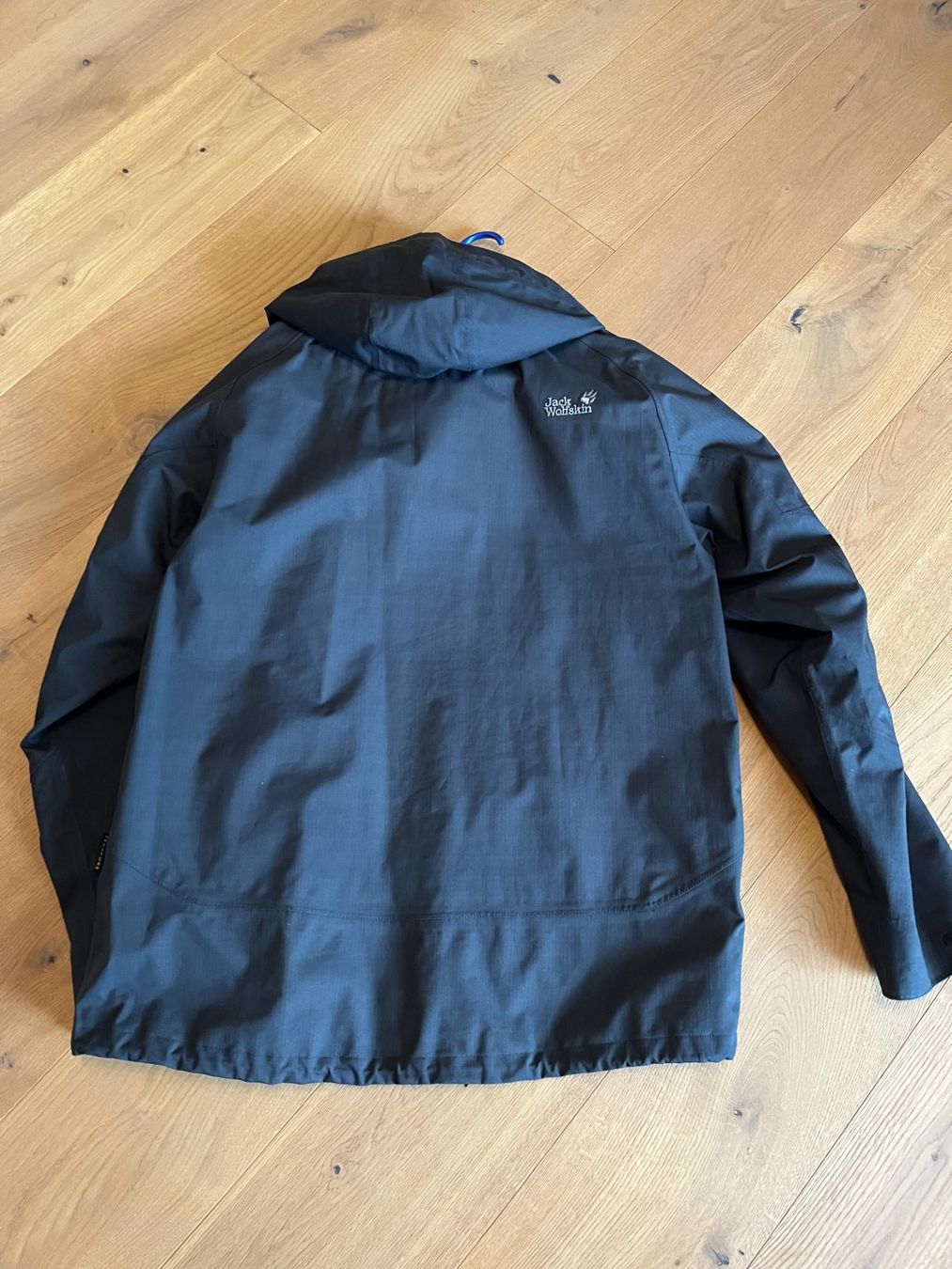 Jack Wolfskin Giacche: Outdoorjacke Jack Wolfskin – Usato da Montlingen venduto da Giardini13 1