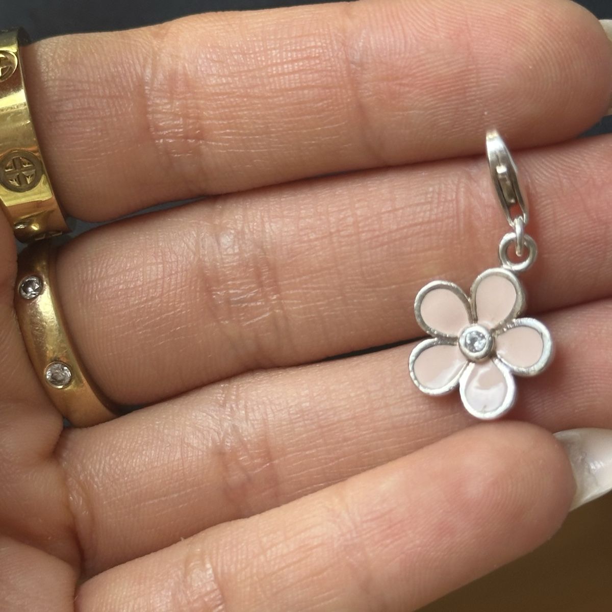 Thomas Sabo Ciondoli: Thomas Sabo Blume Charms  – Usato da Givisiez venduto da dor_xb9k 1