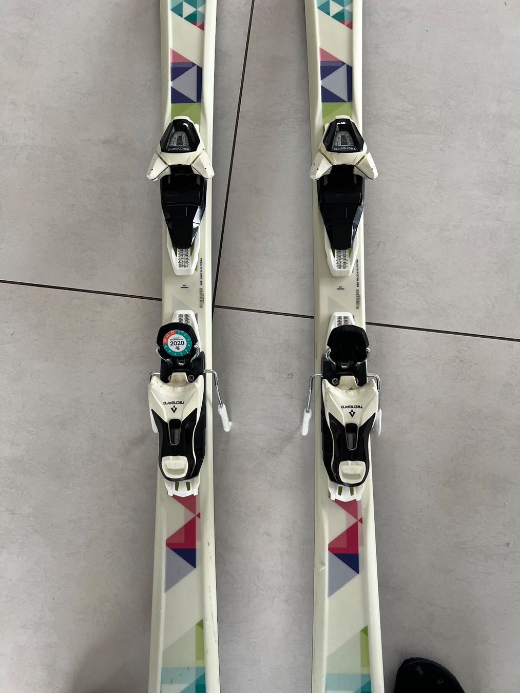 Sci: Tecnopro Candy Ice Damen Ski - 152cm – Usato da Ebmatingen venduto da Mistelu 1
