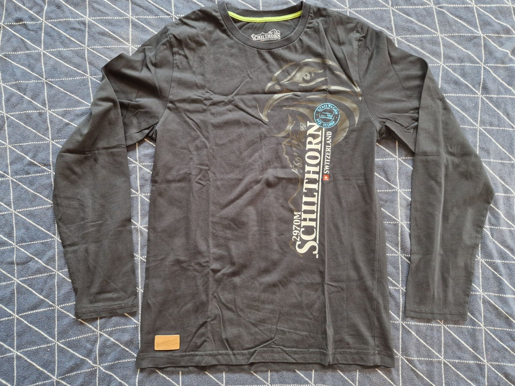 T-shirt: Schilthorn Langarmshirt schwarz S – Usato da MUEHLAU venduto da ibo_5c7d