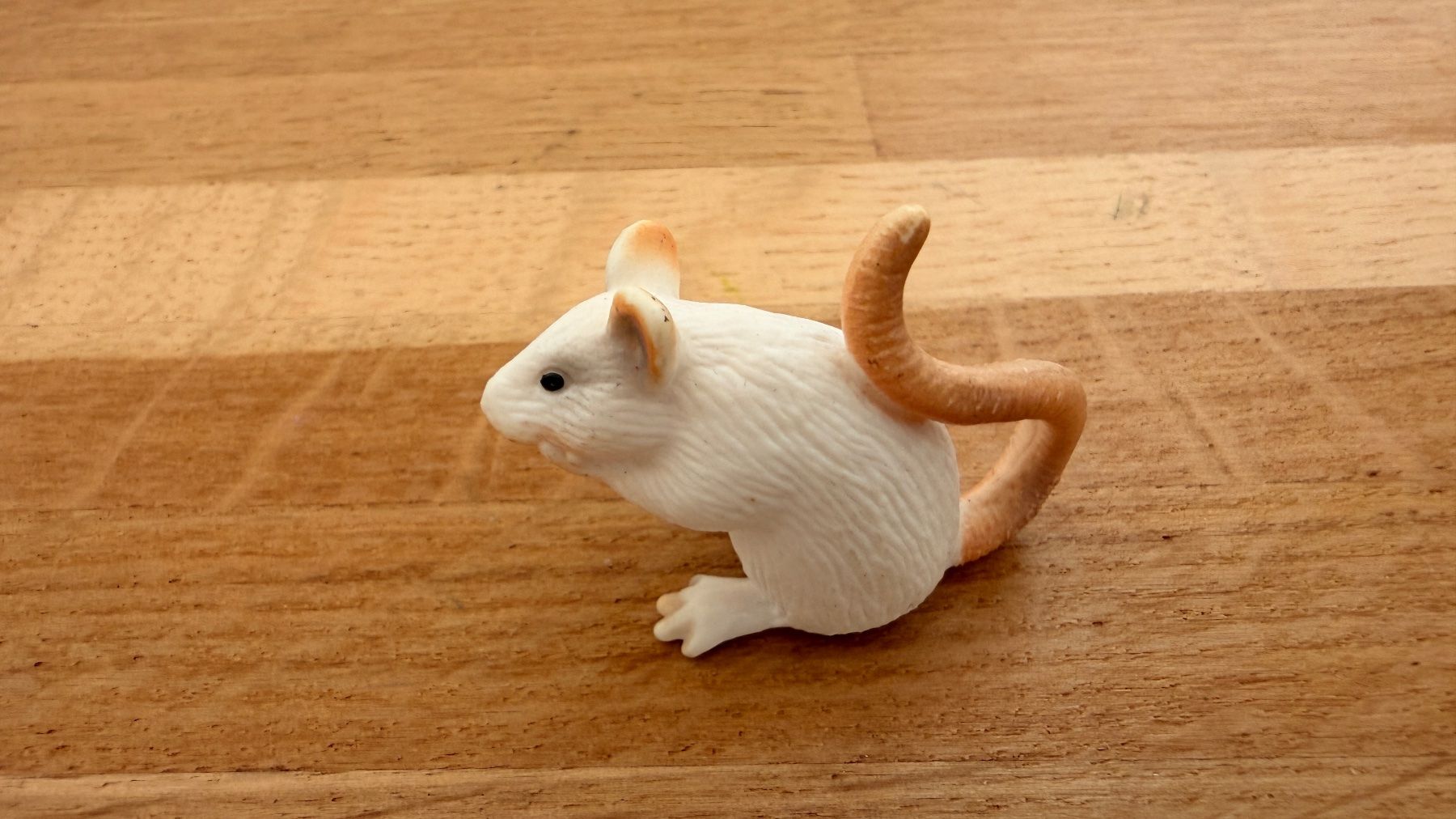 Schleich Spielzeuge: SCHLEICH - Maus 14406 – Gebraucht aus Winterthur von Secondhand-Family 4