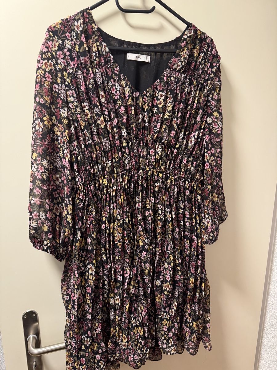 Vero Moda Vestiti: Blumenkleid Gr. M romantisch verspielt neuwertig – Nuovo (secondo la descrizione) da Zürich venduto da cha_7n8s