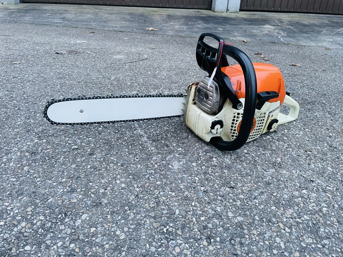 Stihl Seghe: Motorsäge Stihl MS 251 Profi – Usato da Würenlos venduto da Shop_Shop 3