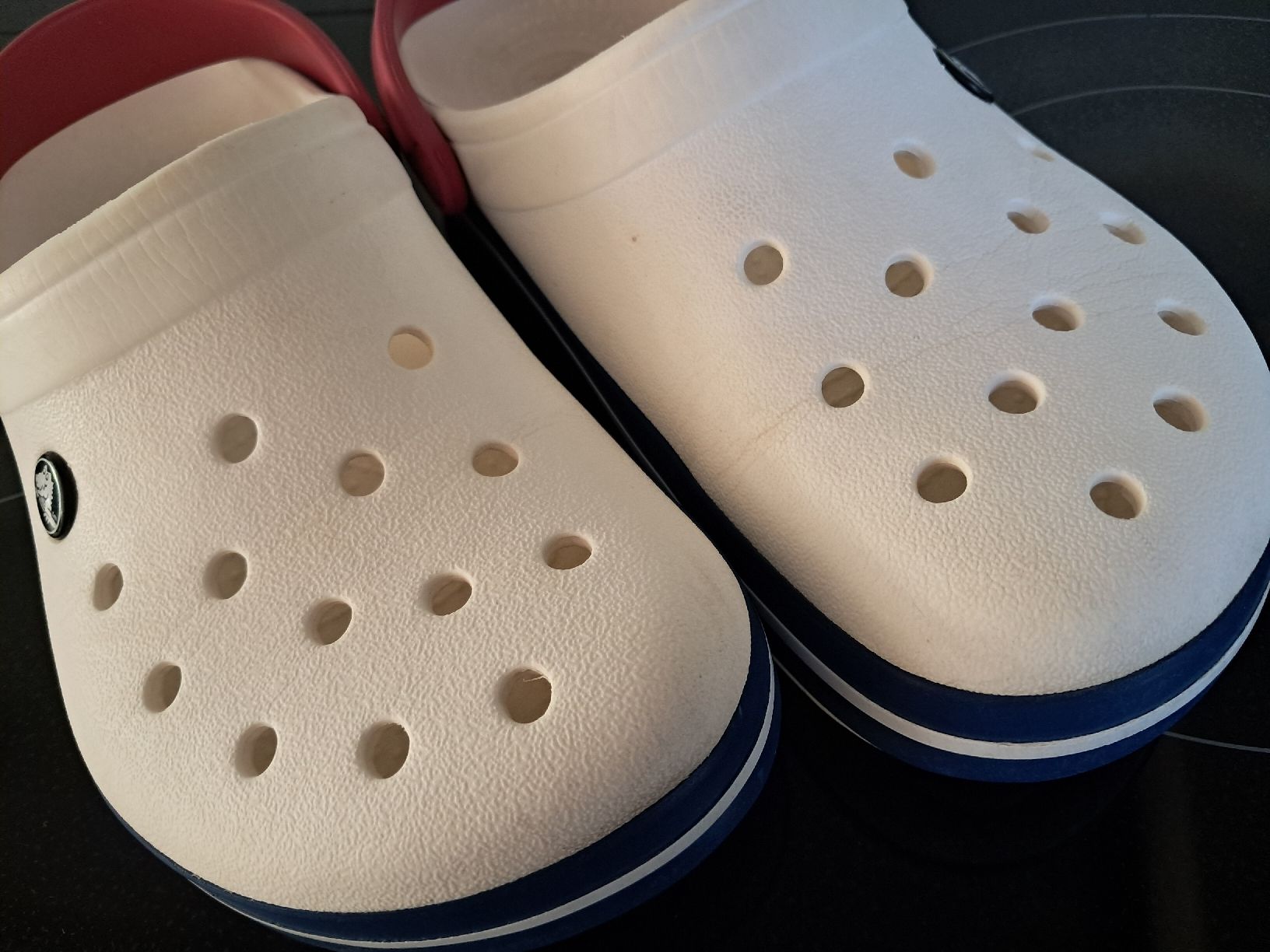 Crocs Scarpe da uomo: Crocs Gr. 38/39 weiss – Usato da Winterthur venduto da fabelwin 4