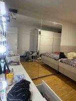 Kleiderschrank mit Spiegeltüren gebraucht