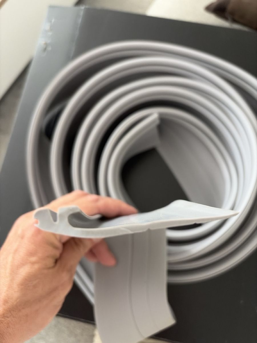 Sanitär: Thule Dichtungslippe Anthracite 4m NEU – Neu (gemäss Beschreibung) aus Schüpfen von jan_j2mw 3