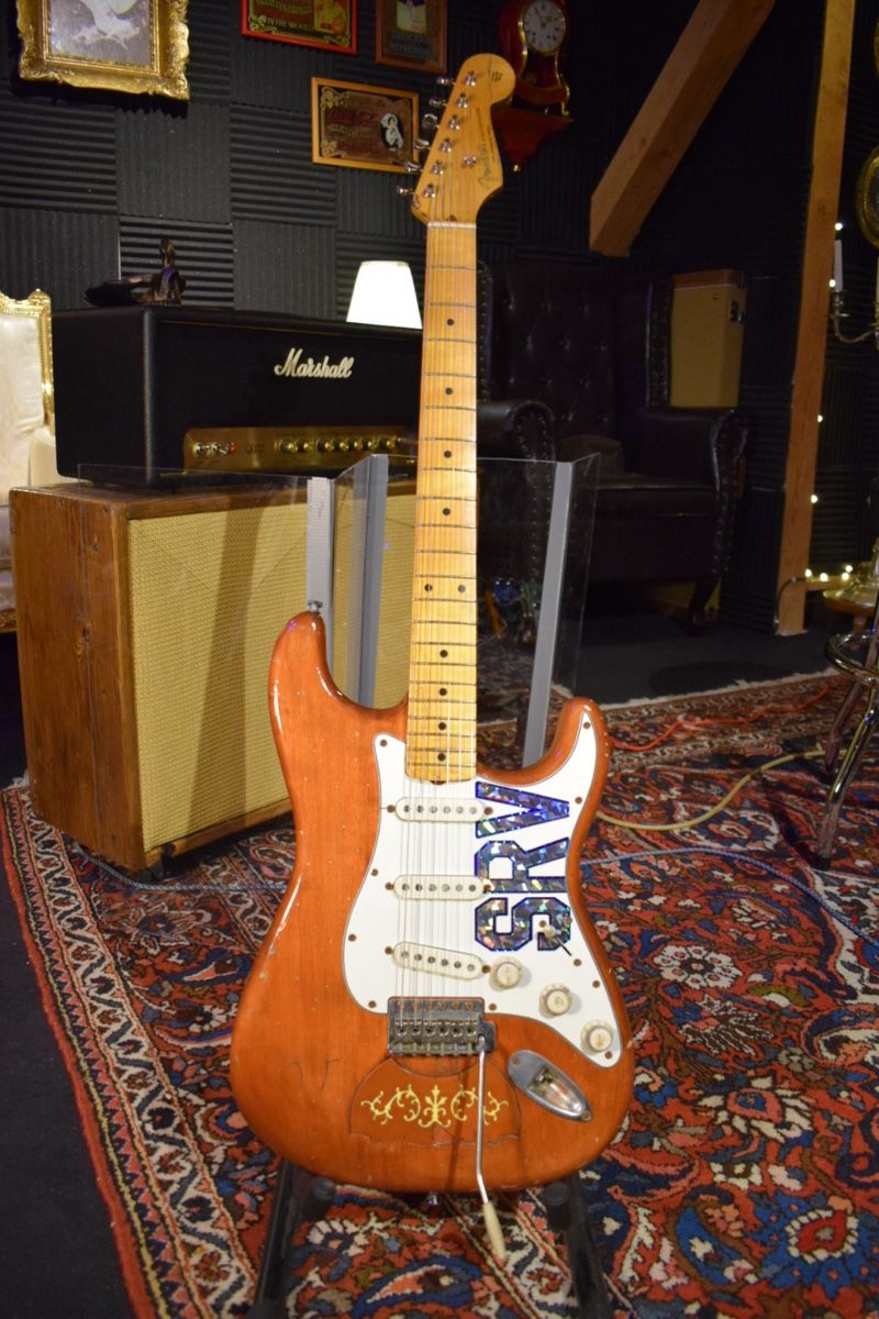 Fender Strumenti musicali: Fender Stratocaster SRV Lenny "Replica Custom Shop" – Nuovo (secondo la descrizione) da Escholzmatt venduto da VooDrive_fuzz 1