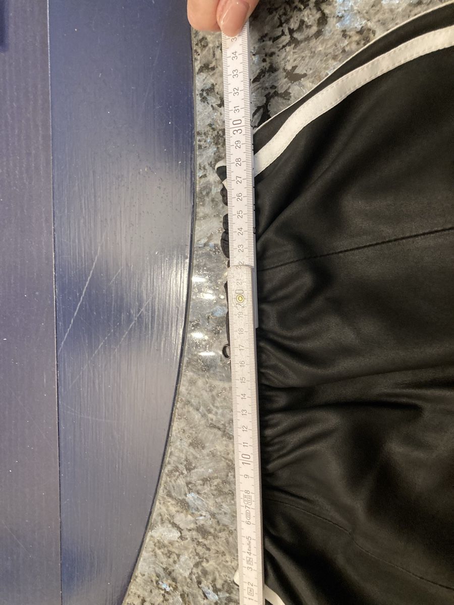 Adidas Gonne: Adidas Lederrock Gr S – Usato da Dietikon venduto da Closet_refurbished 3