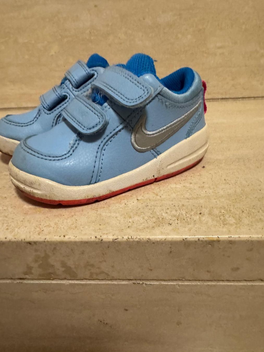 Nike Scarpe per ragazzi: Süsse Nike Turnschuhe Gr. 21 – Usato da Aathal-Seegräben venduto da 911rs 2