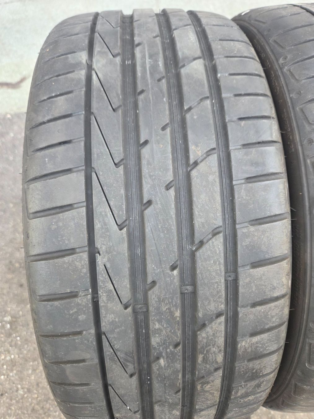 Pneus & Kompletträder: 225 / 35 R 19   88Y  Hankook – Gebraucht aus Fischbach-Göslikon von Emanuel.Bardhi 2