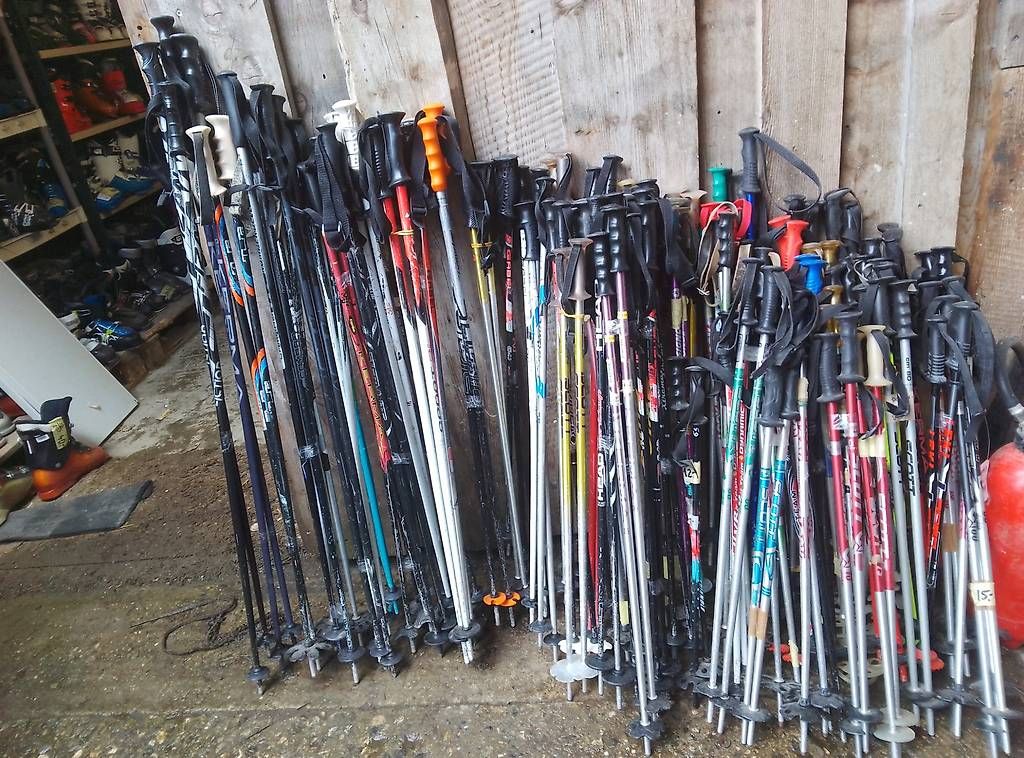 Skis: MATÉRIEL DE SKI OCCASION PAS CHER – D'occasion à Leysin par Liquidation-404 1