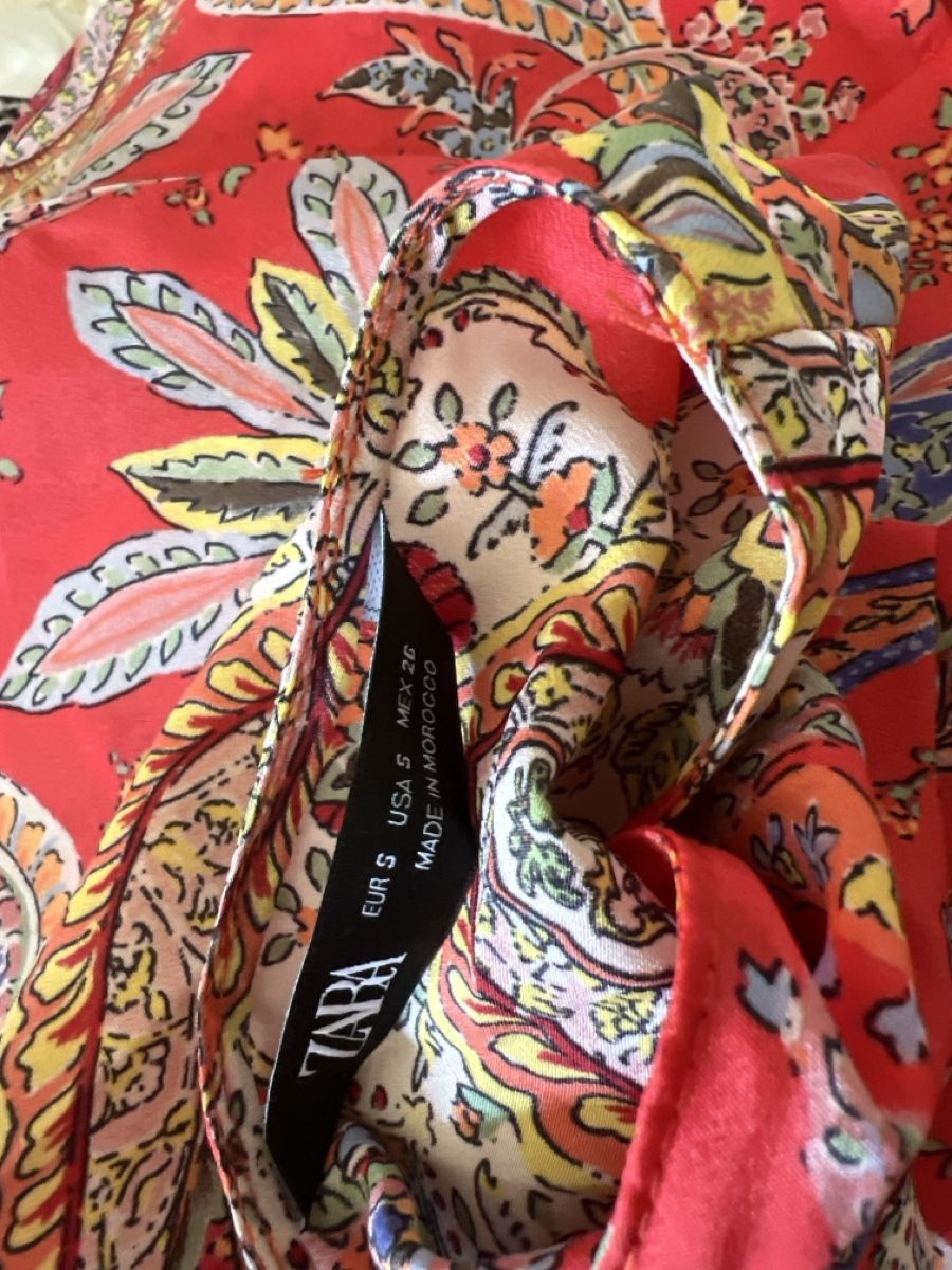 Zara Camicette: Neu: Zara Bluse mit Muster, Rot, Grösse S / M – Nuovo (secondo la descrizione) da Oensingen venduto da SchickeDame 9