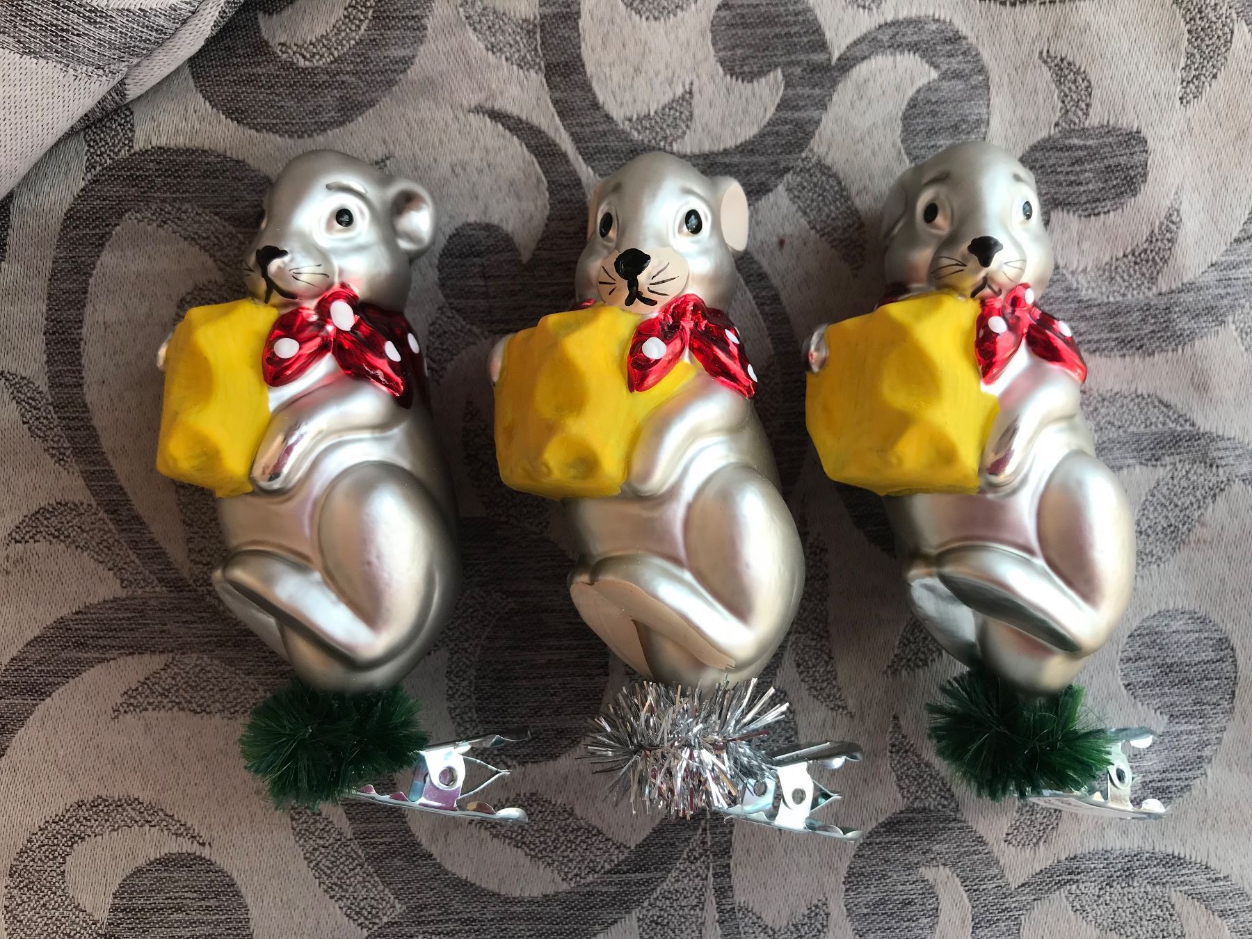 Alle Dekorationen: 3 Mäuse Maus mit Käse Mäuschen Christbaumschmuck – Neu und originalverpackt aus Alpnach Dorf von marvo