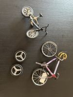 Due modelli biciclette artigianali in miniatura, usati