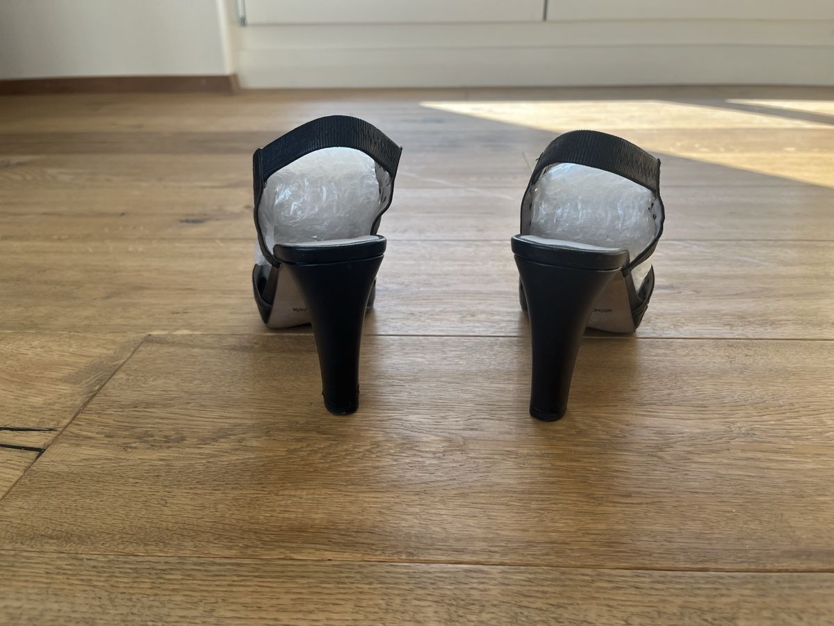 Damenschuhe: Black leather High Heels, Size 37, Excellent Condition – Gebraucht aus Gümligen von caron__ 1