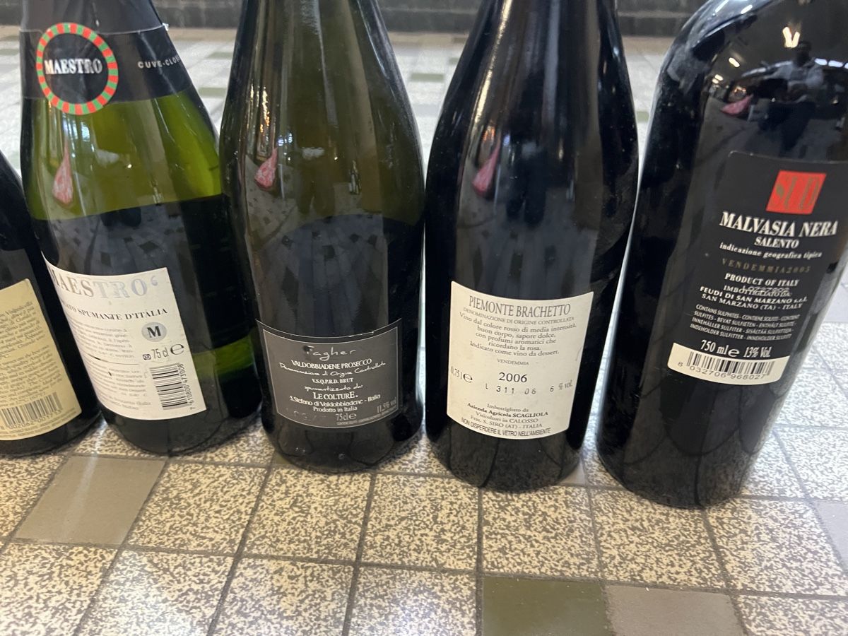 Bevande alcoliche: Lot de 8 alcools et vins italiens – Nuovo (secondo la descrizione) da Genève venduto da Leboucheoreilles 6