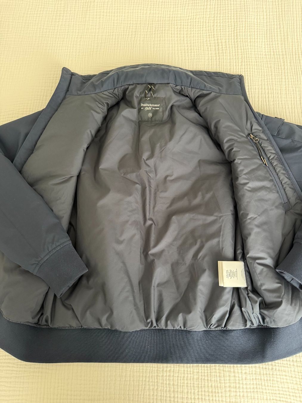 Peak Performance Giacche: Peak Performance Street Style Jacke Gr XS – Usato da Zürich venduto da bgg 1