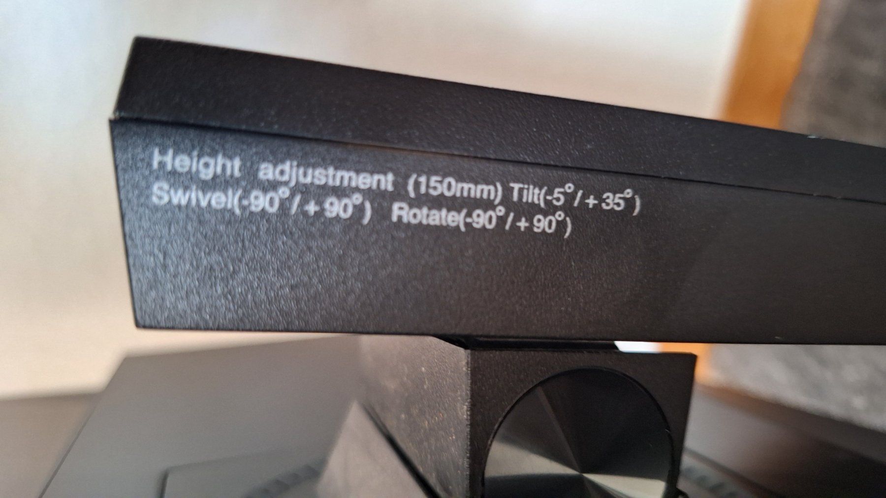 Asus Monitor: 27 Zoll Asus Bildschirm – Usato da Zürich venduto da Dancer10 3