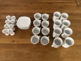 Kaffeetassen und Eierbecher weiss, 32-teilig, guter Zustand