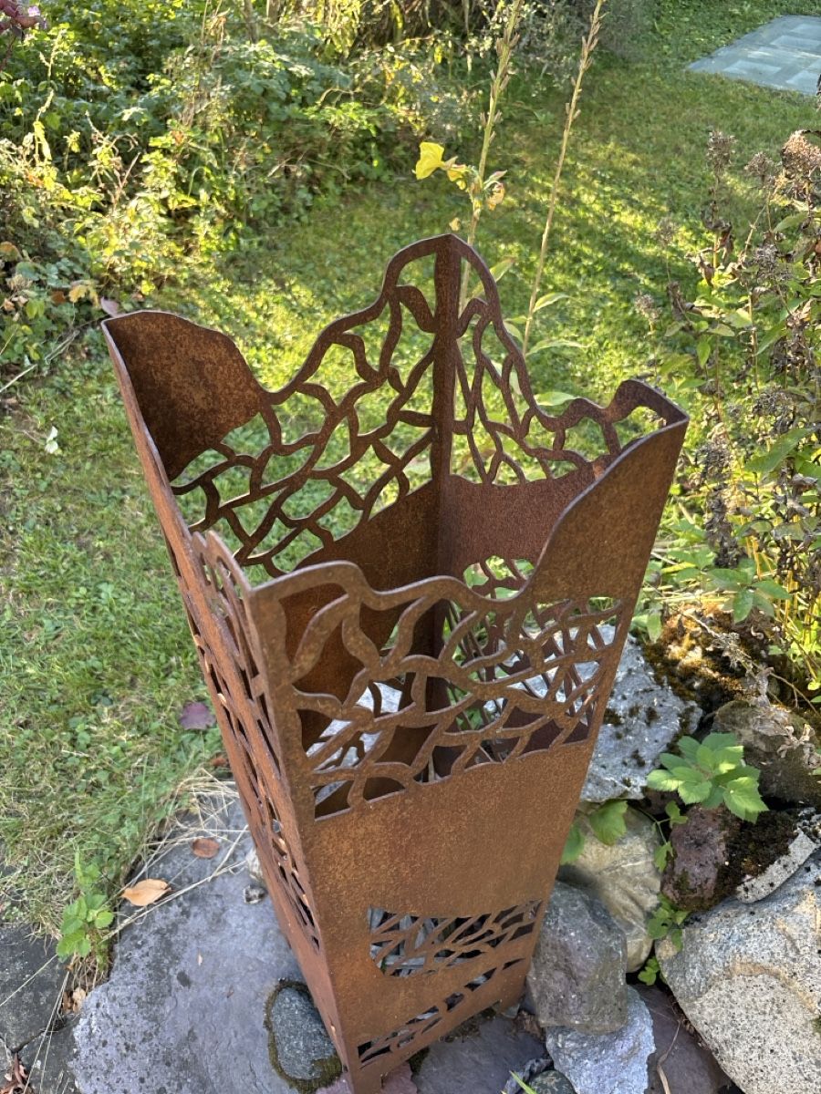 Bracieri: Feuersäule mit Rostpatina – Usato da Egg bei Zürich venduto da Fylanblau 2