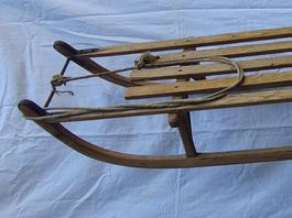Antiker Holzschlitten