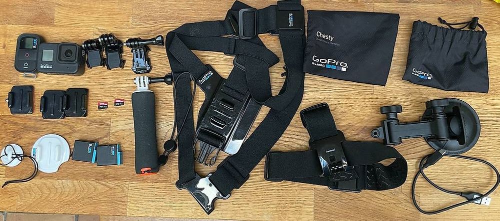GoPro Hero 8 Black Bundle mit viel Zubehör (Gebraucht) in Zürich für ...