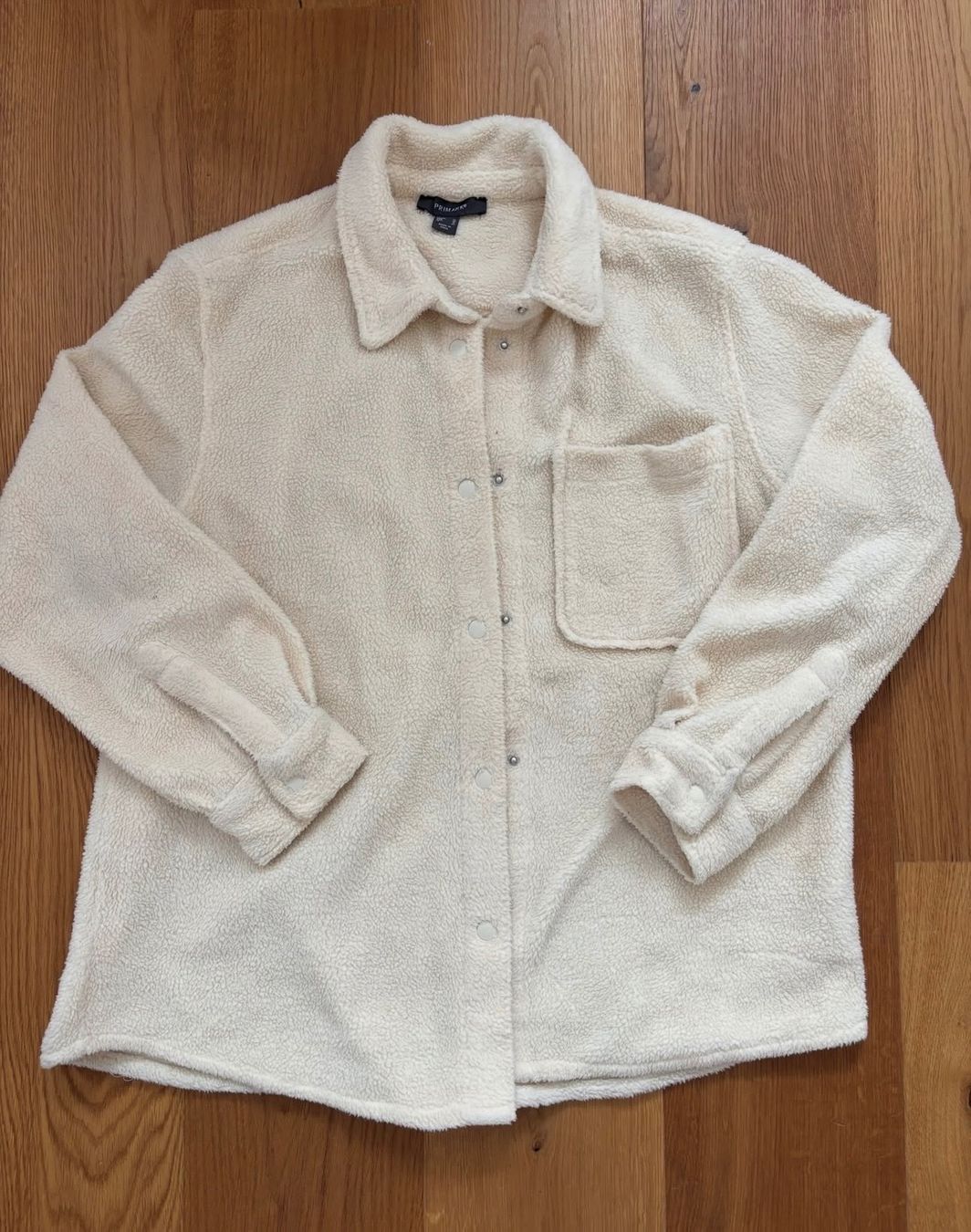 Primark Vestes: Teddyjacke – D'occasion à Kriessern par Olifribi