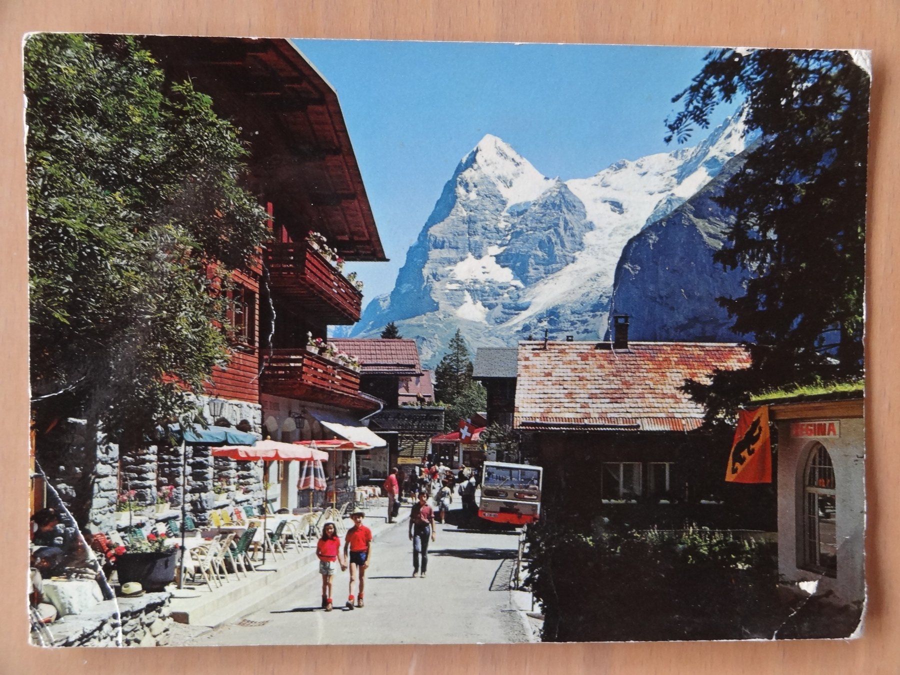 Cartoline postali: Mürren, dorfstrassee et Eiger 1981. – Usato da St Léonard venduto da Riglin